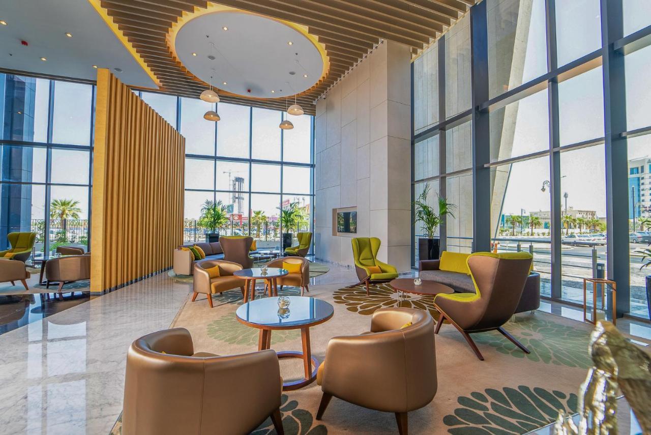 Hotel Dana Rayhaan By Rotana Dammam Exterior foto The lounge at the airport