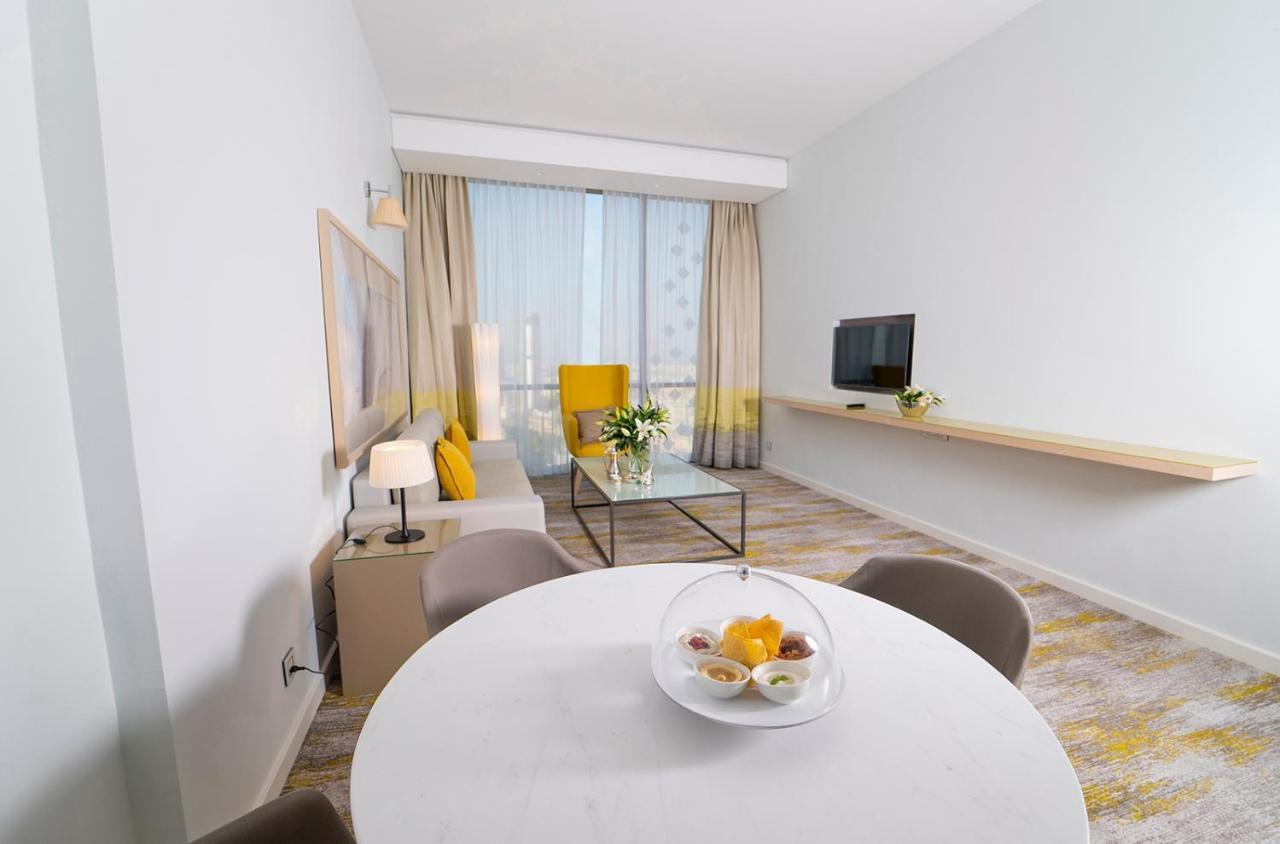 Hotel Dana Rayhaan By Rotana Dammam Exterior foto A typical room at the hotel