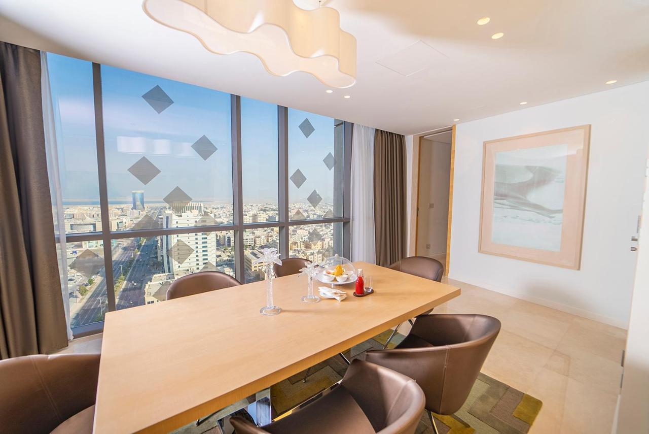 Hotel Dana Rayhaan By Rotana Dammam Exterior foto A dining room in a typical apartment