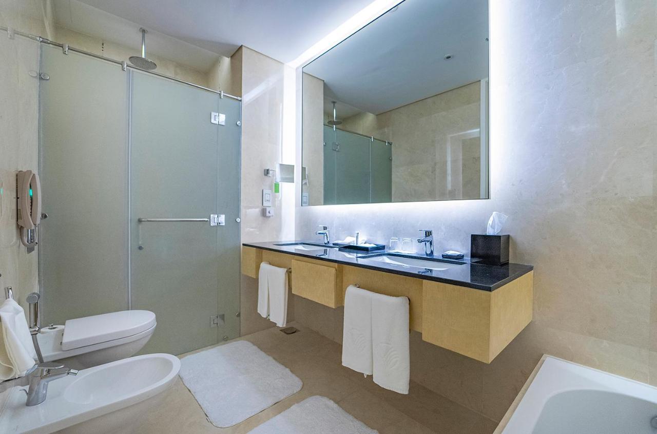 Hotel Dana Rayhaan By Rotana Dammam Exterior foto Bathroom